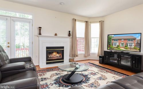 6378 Alderman Dr, Alexandria VA 22315-3731 exterior