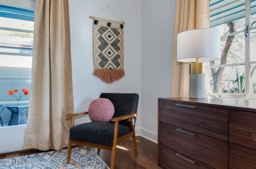 2608 10 St, Phoenix AZ 85085-7781 exterior