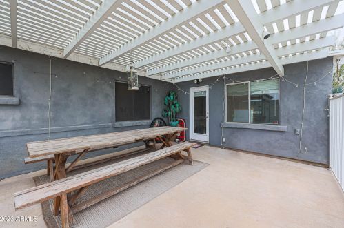 4820 14th Ave, Phoenix AZ  85013-2414 exterior