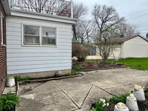 4868 22nd St, Milwaukee WI  53209-5627 exterior