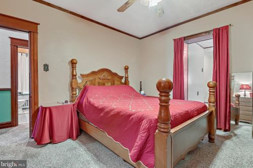 373 High St, Hanover PA 17331-3922 exterior