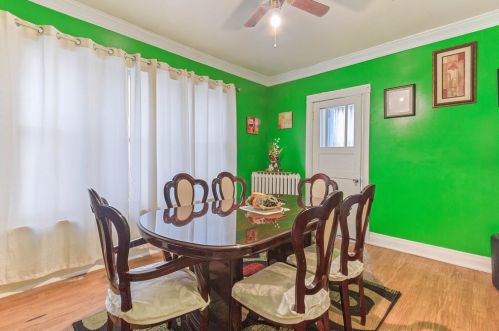 6328 Mozart St, Chicago IL 60659-1521 exterior