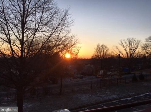 6441 Richmond Hwy, Alexandria VA  22306-6441 exterior