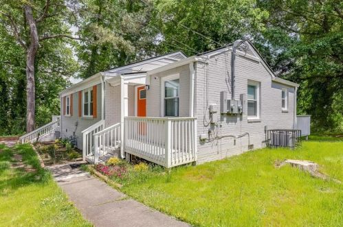 680 Casplan St, Atlanta GA  30310-4720 exterior