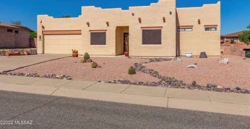 802 Belltower Dr, Green Valley AZ 85614-3268 exterior