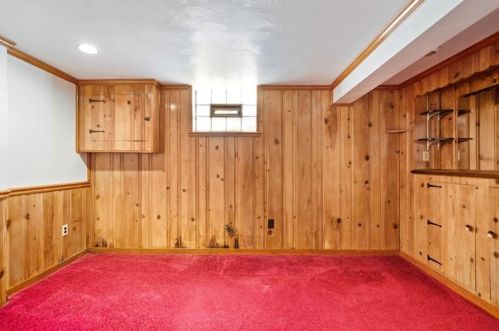 5034 Leona Dr, Pittsburgh PA 15227-3622 exterior