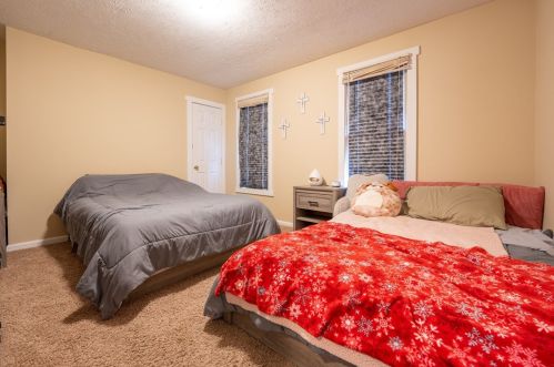 1308 Eleanor St, Pittsburgh PA  15203-2719 exterior