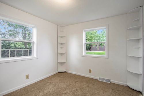 13568 Day Rd, Mishawaka IN 46545-4730 exterior