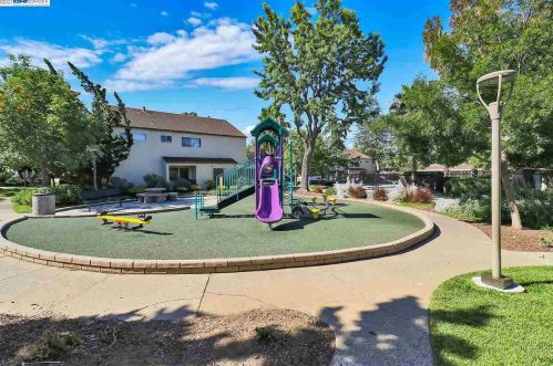 1841 Landess Ave, Milpitas CA 95035-7054 exterior