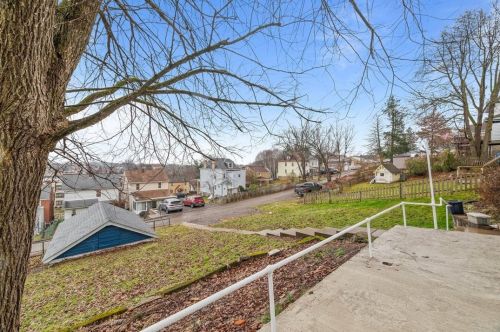 76 Montclair Ave, Pittsburgh PA 15229-1754 exterior