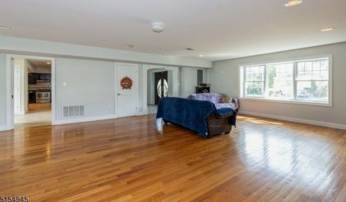 50 Diven St, Springfield NJ 07081-2814 exterior