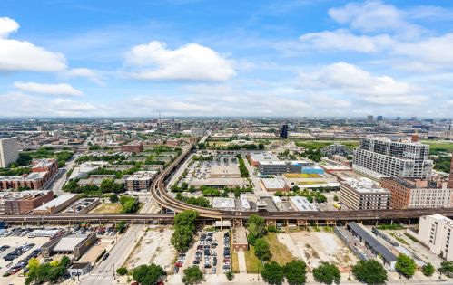 1720 Michigan Ave, Chicago IL  60616-1465 exterior