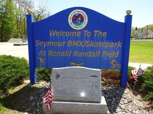 27 Derby Ave, Seymour CT 06483-3129 exterior