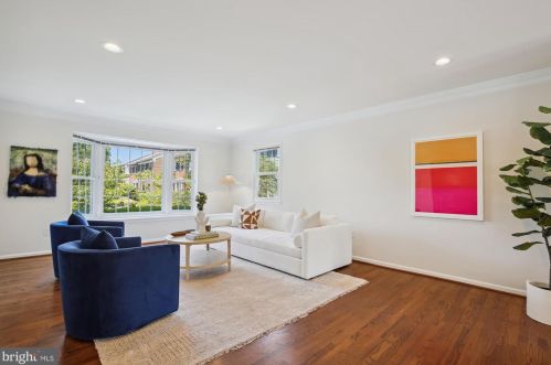 6340 Golf Crse Sq, Alexandria VA 22307-1225 exterior