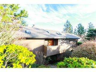 5210 Westwood Vw, Portland, OR 97239-2768