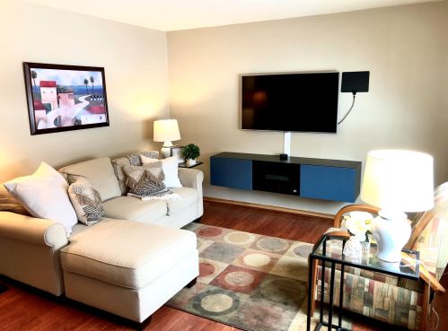 6610 19th St, Milwaukee, WI 53221-5219