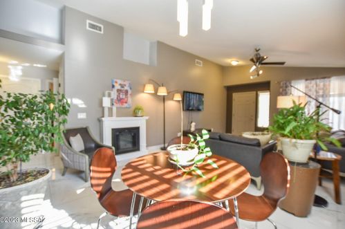 6802 Quailwood Way, Tucson AZ 85757-6923 exterior