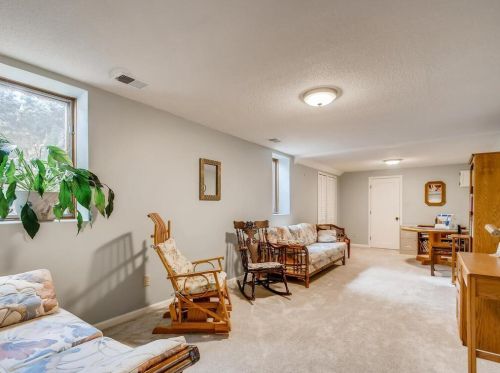 1661 Beechwood Ave, Saint Paul MN 55116-2411 exterior