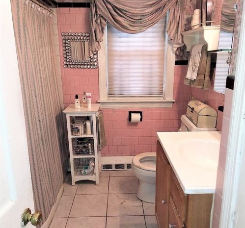 203 Delmont Ave, Worcester MA 01604-2136 exterior