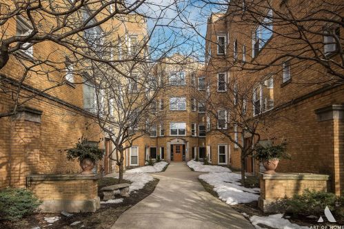 4917 Avers Ave, Chicago IL  60625-6035 exterior