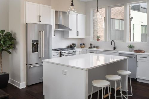 1242 Chelsea Cir, Atlanta, GA 30318-1268