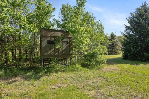 8415 Hidden Dr, Middlevle MI 49333-9186 exterior