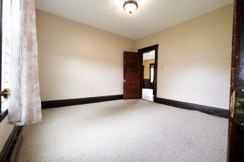 21 Woodward St, Worcester MA 01610-2937 exterior