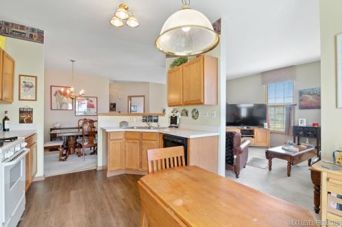 1718 Fieldstone Dr, Joliet IL 60404-8111 exterior