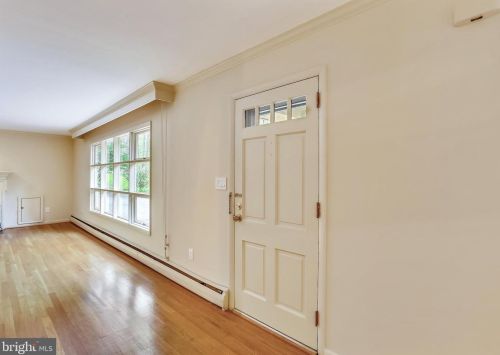 12908 Circle Dr, Rockville MD 20850-3717 exterior