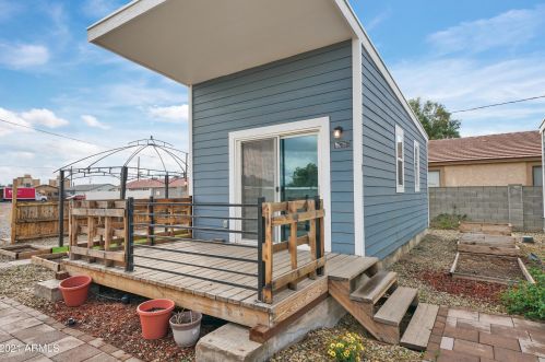 1229 13th Ave, Phoenix AZ 85007-4138 exterior