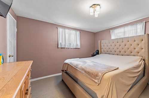 1421 Harris Ave, Pittsburgh PA 15205-3946 exterior