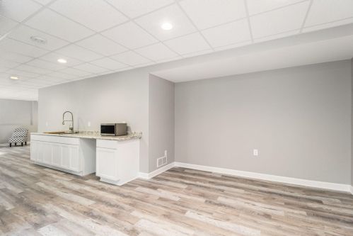 3547 Hathaway Rd, Kalamazoo MI 49009-4909 exterior