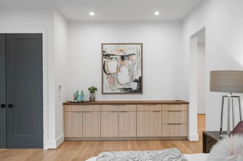 4645 Lake Forrest Dr, Atlanta GA  30342-2537 exterior