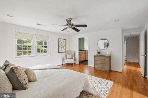 1111 Fallsmead Way, Rockville MD 20854-5549 exterior