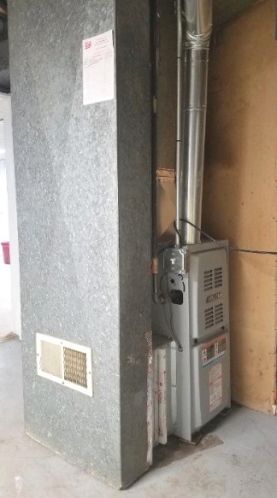 725 Porter St, Waukegan IL 60085-3858 exterior