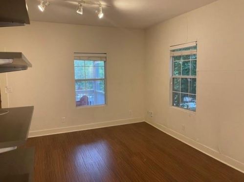 2106 8th St, Austin TX  78702-3434 exterior