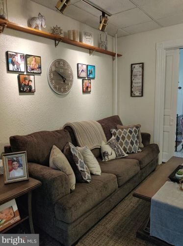 39 Logan Ave, Manor PA 19036-1810 exterior