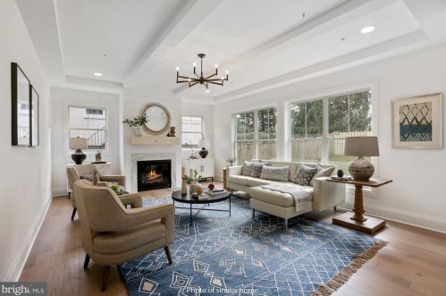 5120 25th Pl, Arlington VA  22207-2603 exterior