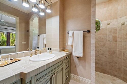 15118 Frescott Way, Naples FL 34110-2724 exterior