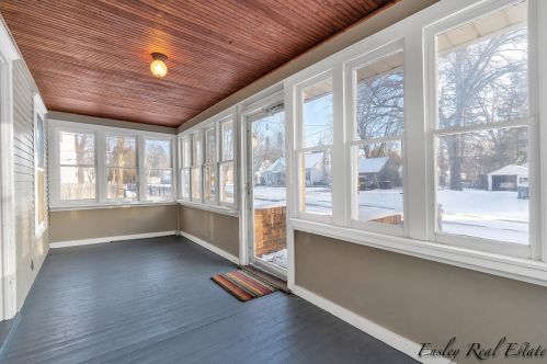 73 Grant St, Cedar Springs MI 49319-5129 exterior