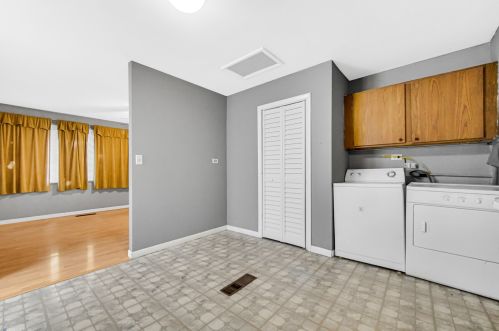 2000 Capri Ave, Joliet IL 60436-1203 exterior