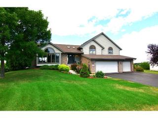8580 Stonebrook Cir, Madison, WI 53562-4183