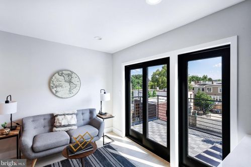 1733 Independence Ave, Washington DC  20003-1637 exterior