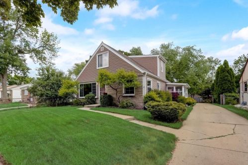 732 97, Milwaukee WI 53214-2618 exterior