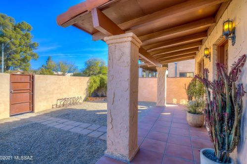 2716 6 St, Tucson AZ 85716-4862 exterior