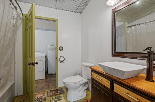 663 Maple Is Rd, Meskegon MI 49442-9479 exterior