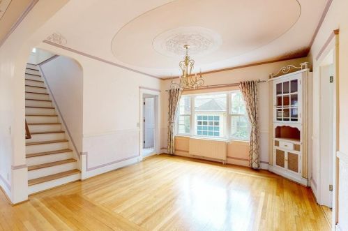 293 Doyle Ave, Providence RI 02906-3354 exterior