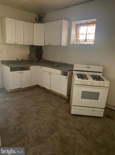 120 6 St, Darby PA 19023-2306 exterior