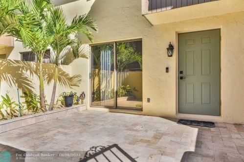 1330 13 St, Boca Raton FL 33486-5323 exterior