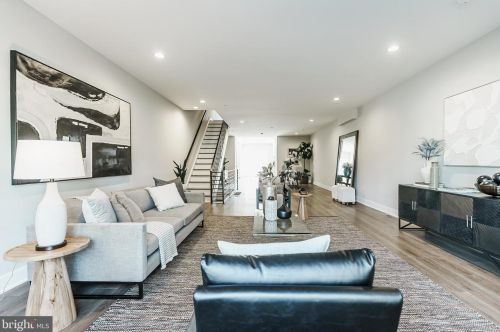 429 Lemonte St, Philadelphia PA 19128-4534 exterior